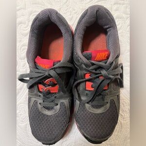 NIKE Dual Fusion ST2  Women’s Running Shoes, Size 8